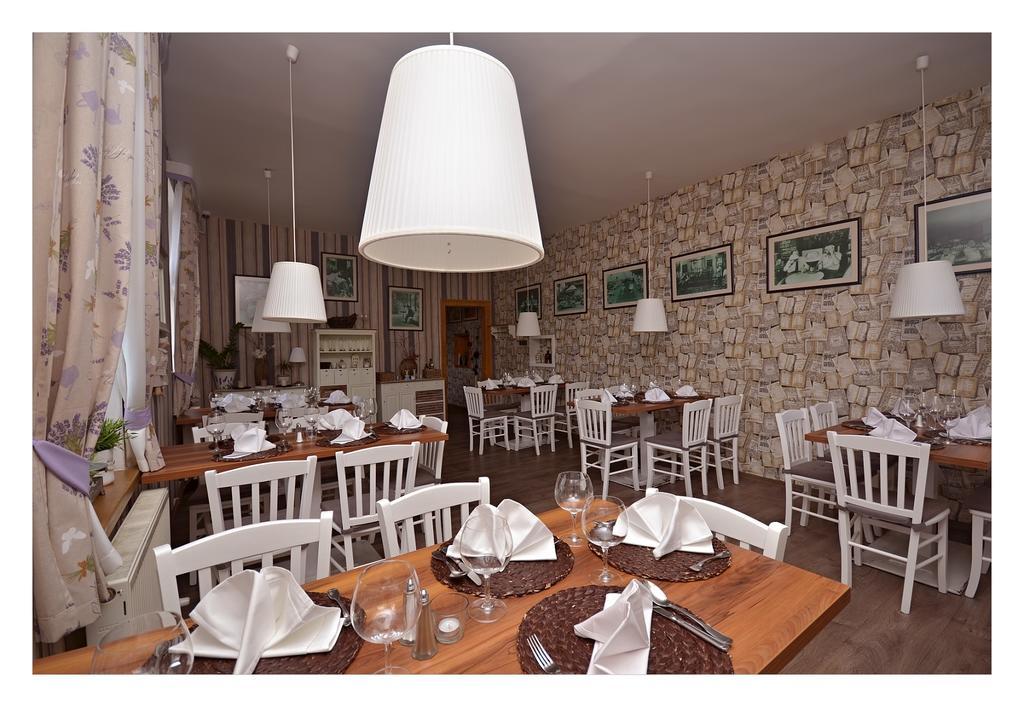 Restaurace Stara Lipa Hotel Ceska Lipa Luaran gambar